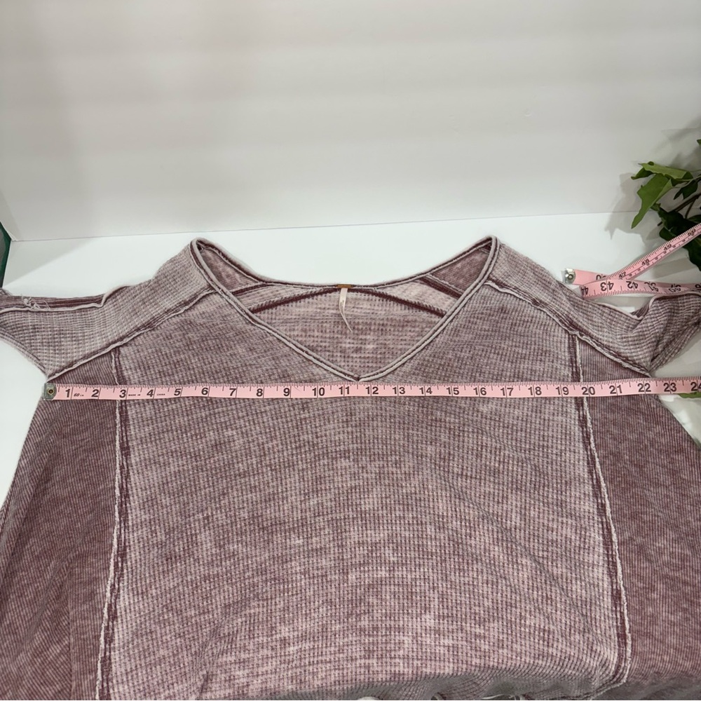 Free People Long Sleeve Shirt Distressed Burgundy V-Neck XS - Picture 8 of 10
